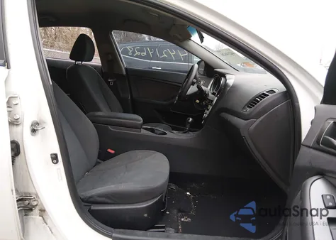 2015 Kia Optima Lx z USA, uszkodzony, nr VIN KNAGM4A73F5611770